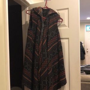 Hooded Patterned Long Ponchó